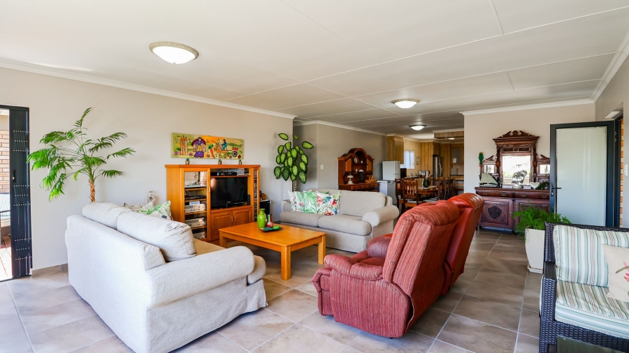 3 Bedroom Property for Sale in Reebok Western Cape